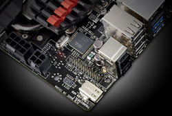 ASUS_ROG_Maximus_Extreme_12