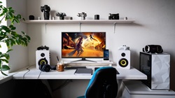 AOC-Gaming U27G4XM lifestyle KV 250px